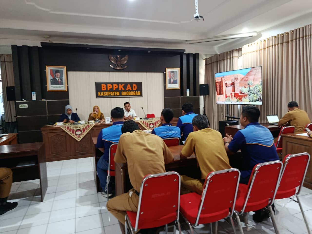 Rapat Koordinasi  Implementasi, Optimalisasi dan Evaluasi penggunaan Tapping Box